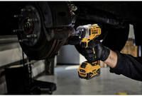 Гайковерт ударний акумуляторний безщітковий DeWALT DCF901P2