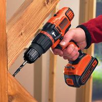 Дриль-шуруповерт акумуляторний ударний BLACK+DECKER BDCH188N