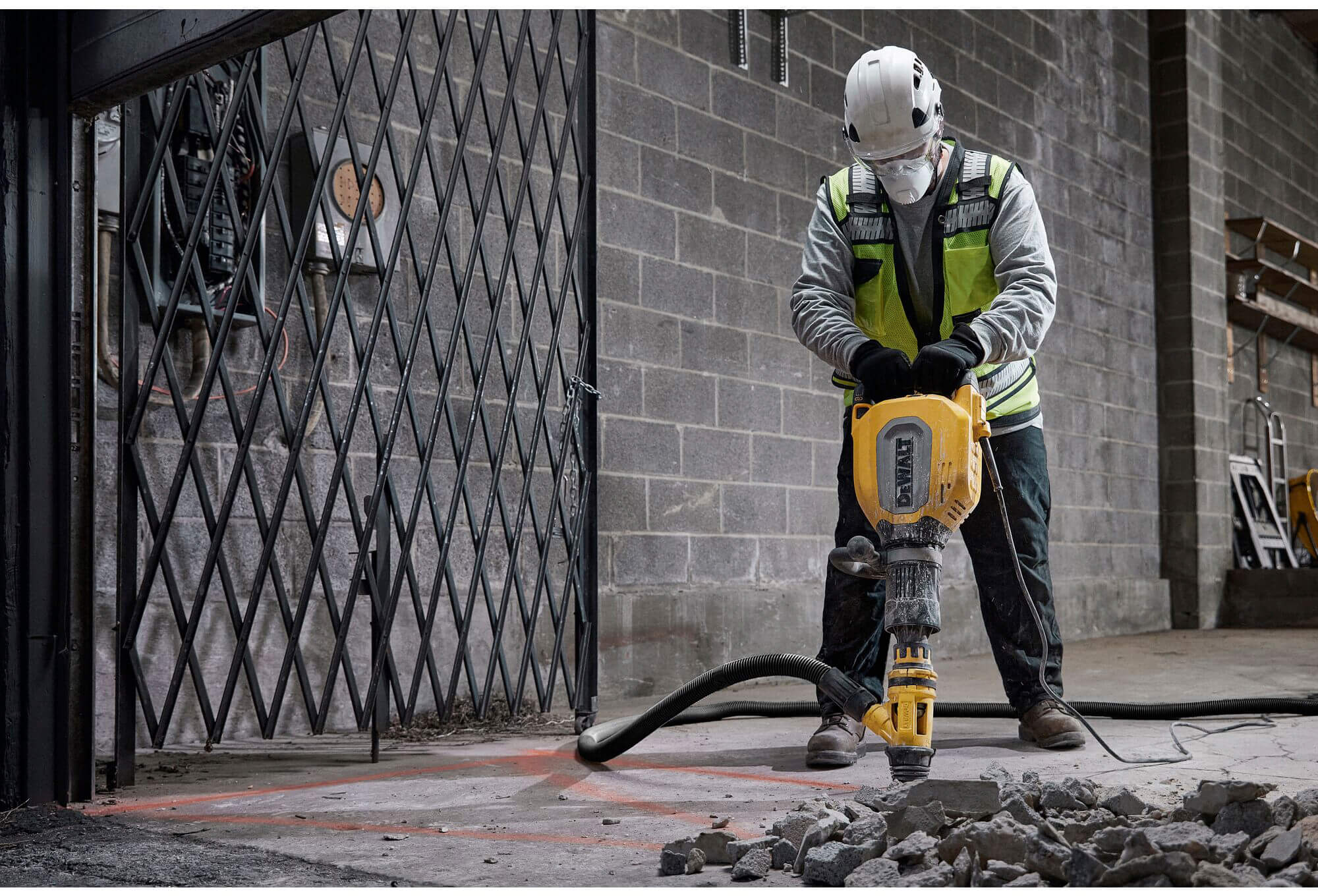 Відбійний молоток безщітковий DeWALT D25911K