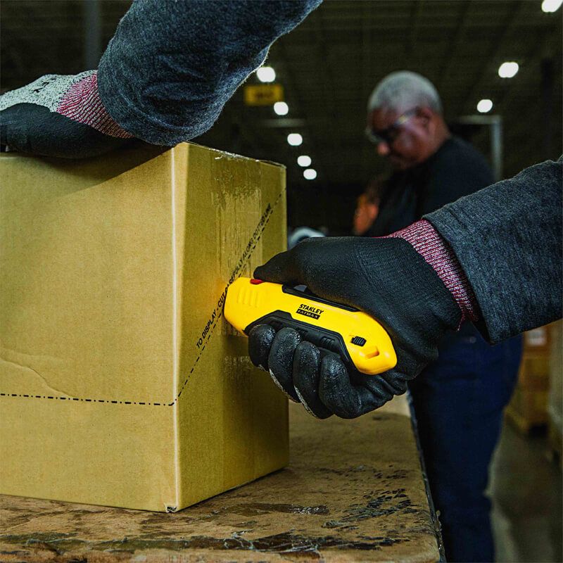 Ніж безпечний FATMAX® Box Box з висувним трапецевидним лезом STANLEY FMHT10369-0