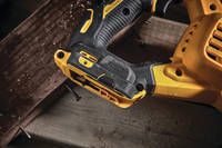 Пила шабельна акумуляторна DeWALT DCS386T1