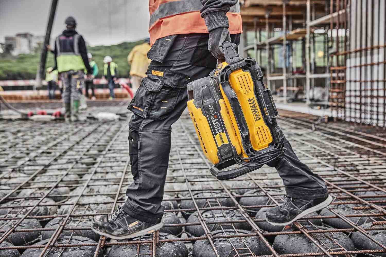 Акумуляторна батарея POWERSHIFT DeWALT DCBPS0554