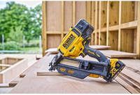 Пістолет цвяхозабивний акумуляторний безщітковий DeWALT DCN930P2