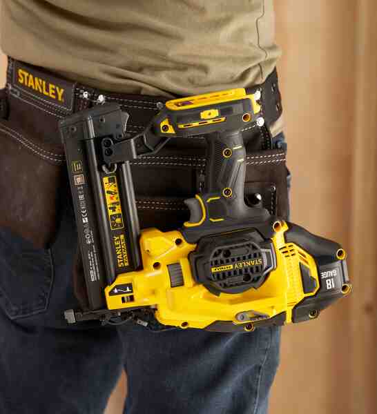 Пістолет цвяхозабивний акумуляторний STANLEY FATMAX SFMCN618B
