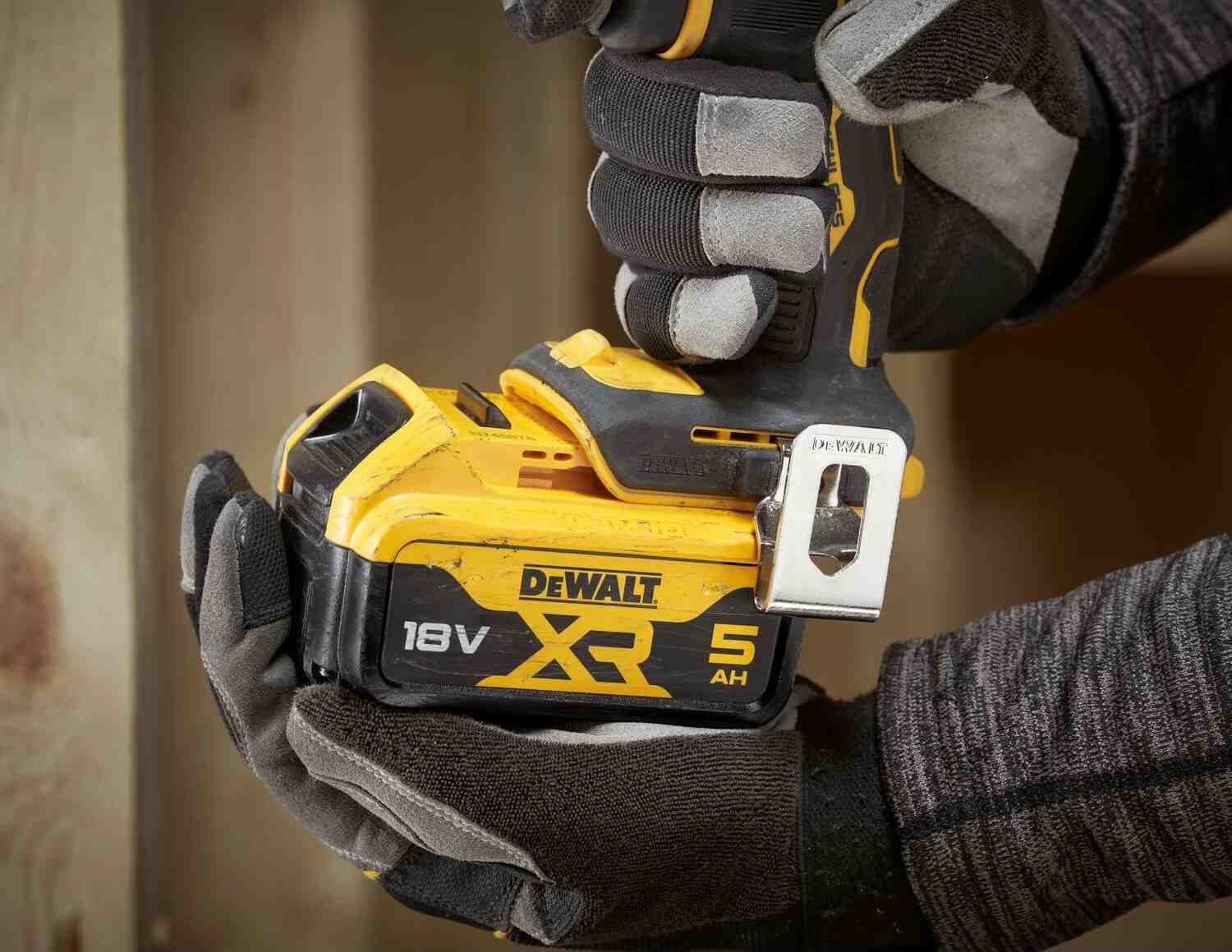 Дриль-шуруповерт акумуляторний безщітковий ударний DeWALT DCD799N