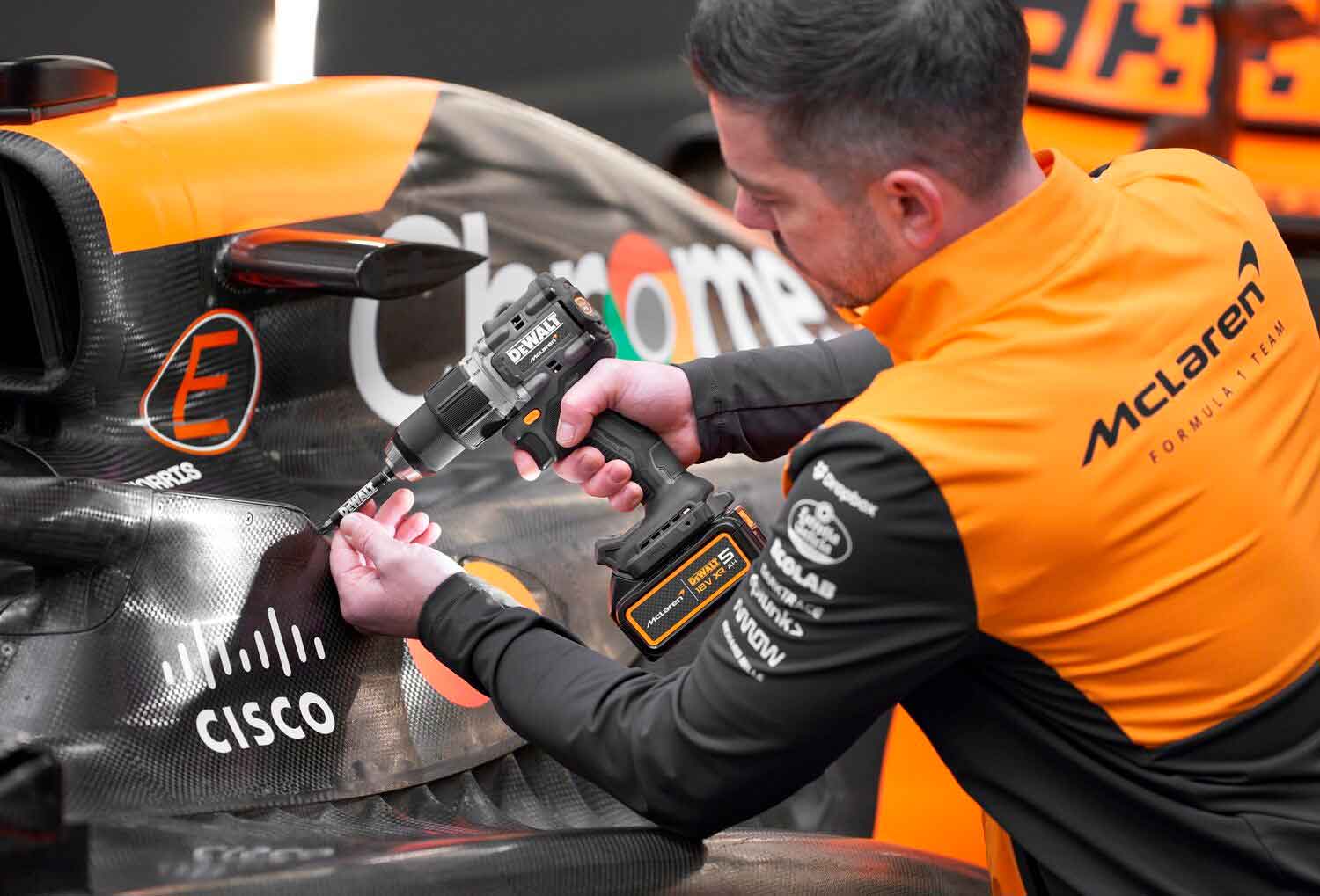 Дриль-шурупокрут ударний McLaren F1 TEAM LIMITED EDITION DeWALT DCD85MP2T