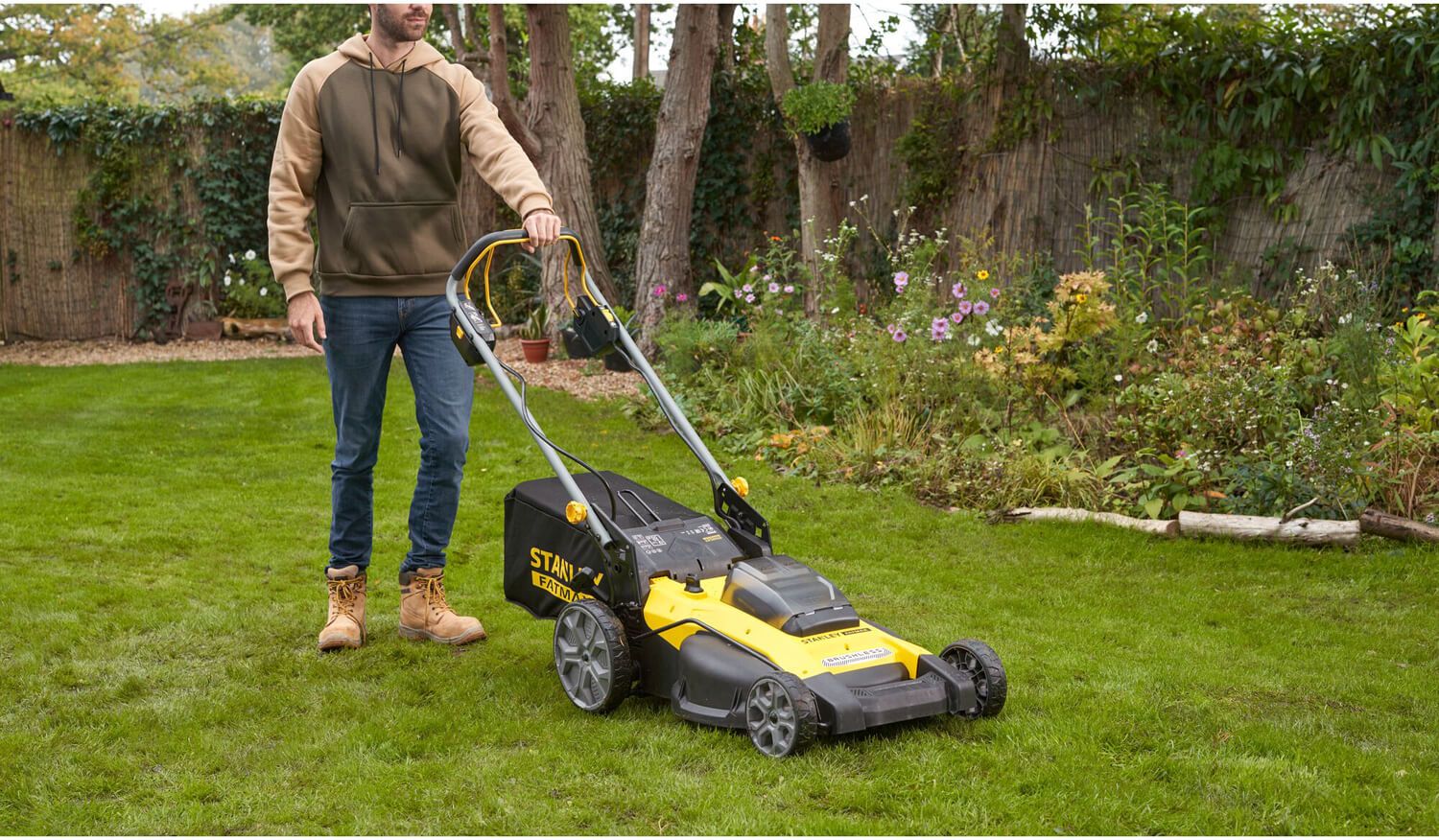 Газонокосарка самохідна акумуляторна безщіткова STANLEY FATMAX SFMCMWS251M+SFMCBL7M1