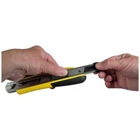 Ніж FatMax Cartridge довжиною 180 мм з лезом шириною 18 мм з сегментами, що відламуються STANLEY 0-10-481